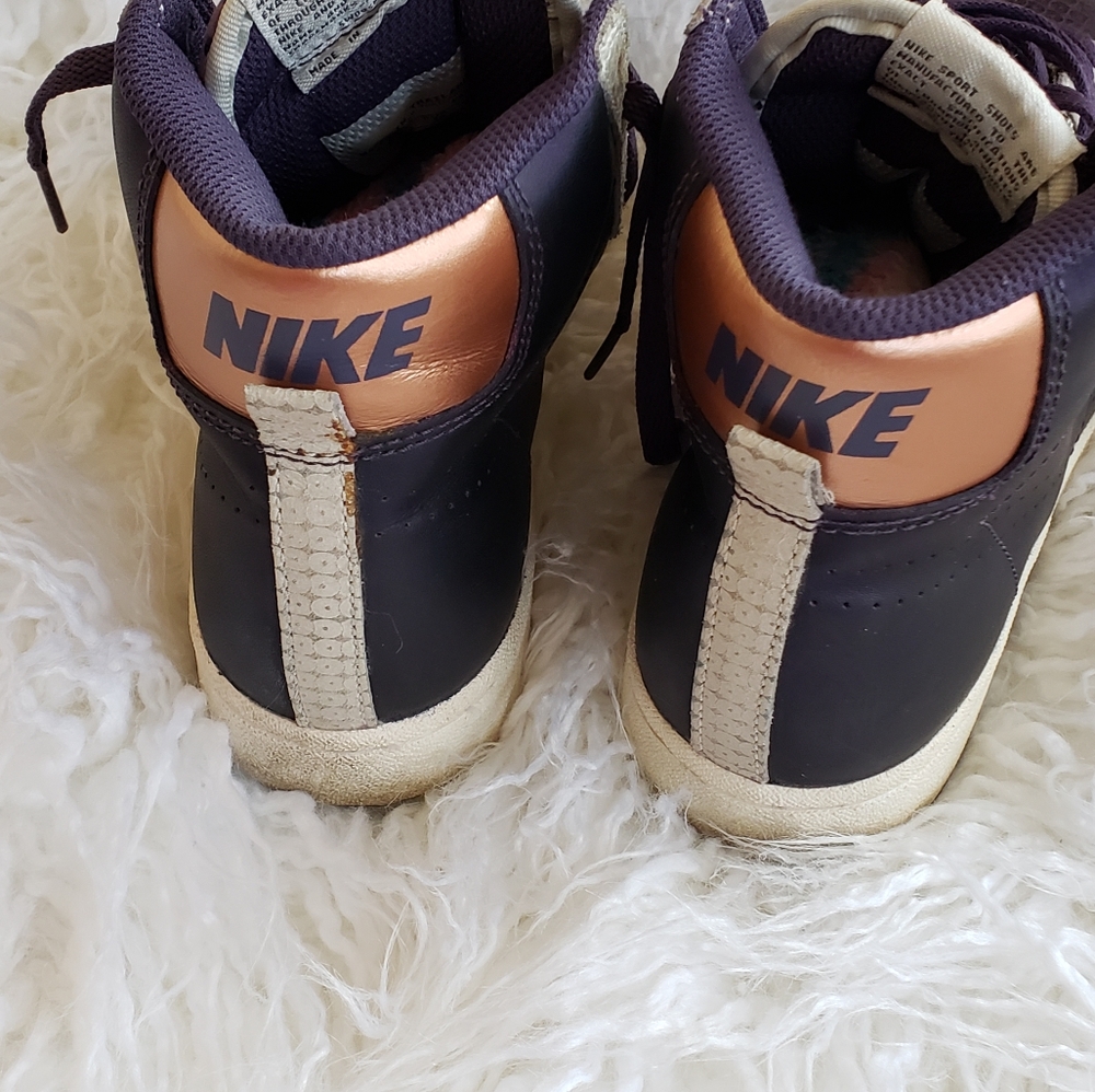 Sneakers - Picture 2 of 2